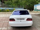 Mercedes E 290-5