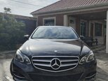 Mercedes E 220-1