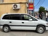 Opel Zafira-4