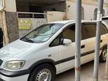 Opel Zafira-5