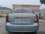 Hyundai Accent-7