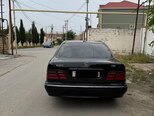 Mercedes E 270-5