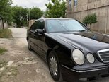 Mercedes E 270-2