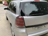 Opel Zafira-5