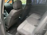 Opel Zafira-9