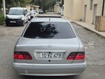 Mercedes E 240-2
