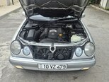 Mercedes E 240-7