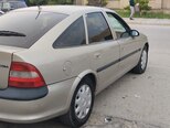 Opel Vectra-4