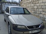 Opel Vectra-10