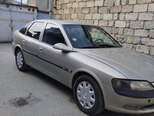 Opel Vectra-11