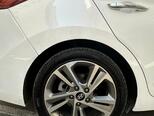 Hyundai Elantra-13