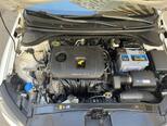 Hyundai Elantra-4