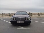 Mercedes E 240-1