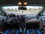 Hyundai Elantra-3