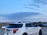 Ford Explorer-3