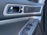 Ford Explorer-17