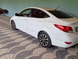 Hyundai Accent-2