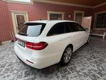 Mercedes E 300 d-12