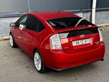 Toyota Prius-12