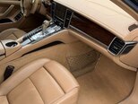 Porsche Panamera 4S-6