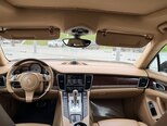 Porsche Panamera 4S-5