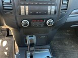 Mitsubishi Pajero-11