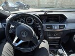 Mercedes E 220-11