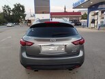 Infiniti QX70-8