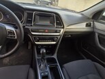 Hyundai Sonata-12