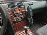 Mercedes E 240-8