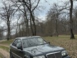 Mercedes 220 E-1