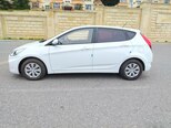 Hyundai Accent-4