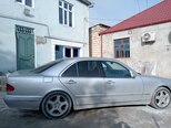 Mercedes E 240-5