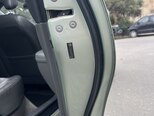 Toyota Prius-13