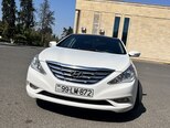 Hyundai Sonata-1