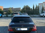 Mercedes E 220-2