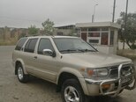 Nissan Pathfinder-1