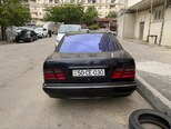 Mercedes E 270-2