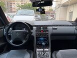 Mercedes E 270-5