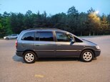 Opel Zafira-12