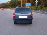 Opel Zafira-8
