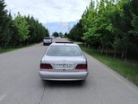 Mercedes E 220-2