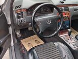 Mercedes E 220-10