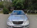 Mercedes E 220-1