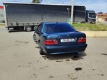 Mercedes E 220-8