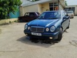 Mercedes E 220-12