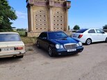 Mercedes E 220-2