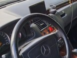 Mercedes E 220-21