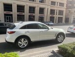 Infiniti QX70-2