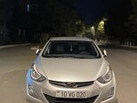 Hyundai Elantra-1